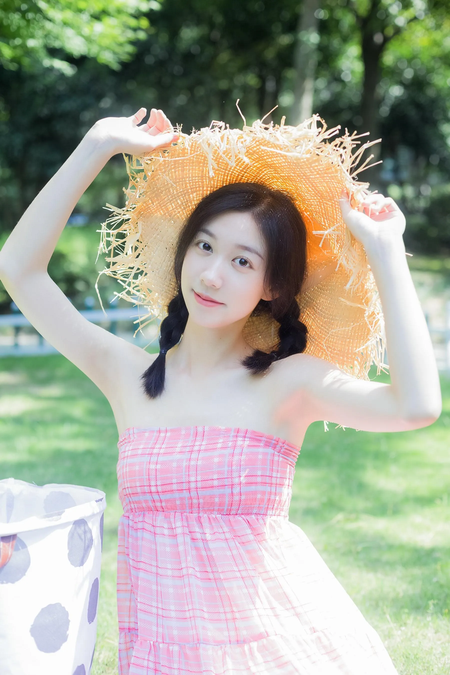 [YITUYU艺图语]2022.07.19 今日天气晴 饲猫少女- [42P]插图